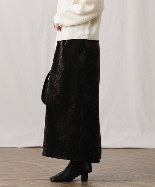 Gready Brilliant（グレディブリリアン）の「ベロアタイトスカート（スカート・レディース・モカ/チャコールグレー・38）」の8枚目の写真