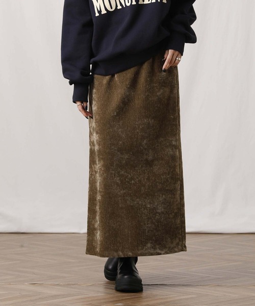 Gready Brilliant（グレディブリリアン）の「ベロアタイトスカート（スカート・レディース・モカ/チャコールグレー・38）」の15枚目の写真
