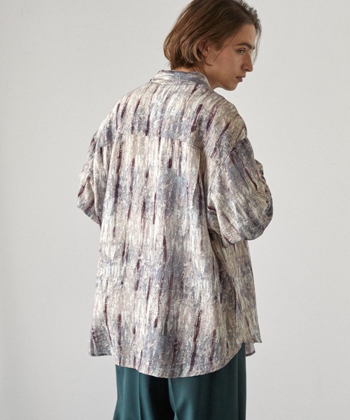 EMMA CLOTHES(エマクローズ)の「アブストラクトオーバーサイズL/Sシャツ(シャツ/ブラウス・メンズ・チャコール/ベージュ/ライトグレー/ナチュラル/ブラック・L/M)」の12枚目の写真