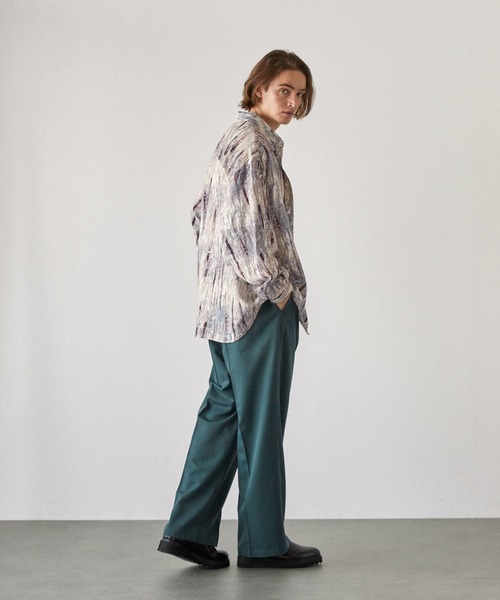 EMMA CLOTHES(エマクローズ)の「アブストラクトオーバーサイズL/Sシャツ(シャツ/ブラウス・メンズ・チャコール/ベージュ/ライトグレー/ナチュラル/ブラック・L/M)」の10枚目の写真