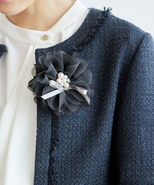 ROPE' PICNIC(ロペピクニック)の「チュールMIXフラワーコサージュ(ブローチ/コサージュ・レディース・ベージュ系その他/チャコールグレー・FREE)」の10枚目の写真