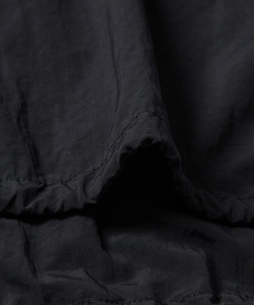 ADAM ET ROPE'(アダムエロペ)の「【WEB限定】ステンカラーショートブルゾン(その他アウター・レディース・オフホワイト/ネイビー/カーキ・FREE)」の6枚目の写真