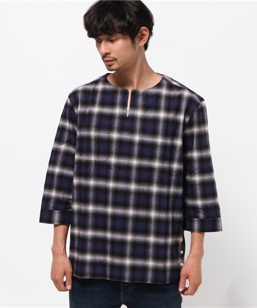 WEGO（ウィゴー）の「WEGO/5分袖キーネックプルオーバーシャツ（シャツ/ブラウス・メンズ・ブラック系その他/ブルー系その他・MEDIUM/LARGE）」の4枚目の写真