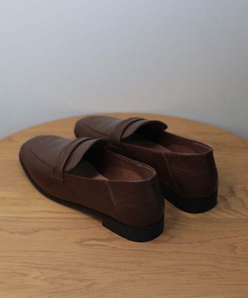 shoes365（シューズスリーシックスファイヴ）の「【shoes365】スクエアトゥ ローヒール ローファー（ローファー・レディース・チョコ/ブラック/オフホワイト・25.0cm/24.5cm/24.0cm/23.5cm/23.0cm/22.5cm）」の14枚目の写真