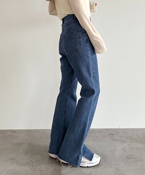 apres jour mignon(アプレジュールミニョン)の「デニムフレアパンツ【ZOZOTOWN限定アイテム】(デニムパンツ・レディース・インディゴブルー/サックスブルー/ブラック系その他・SMALL/LARGE/MEDIUM/X-LARGE)」の8枚目の写真