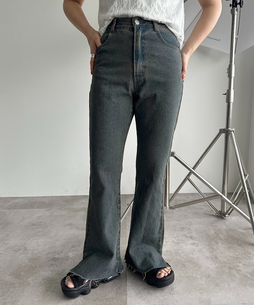 apres jour mignon(アプレジュールミニョン)の「デニムフレアパンツ【ZOZOTOWN限定アイテム】(デニムパンツ・レディース・インディゴブルー/サックスブルー/ブラック系その他・SMALL/LARGE/MEDIUM/X-LARGE)」の22枚目の写真