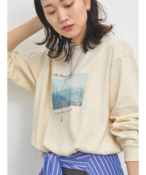 Samansa Mos2 blue(サマンサモスモスブルー)の「【抗菌防臭】裾前後差フォトロンT(Tシャツ/カットソー・レディース・オフホワイト/グレー/キナリ・F)」の17枚目の写真