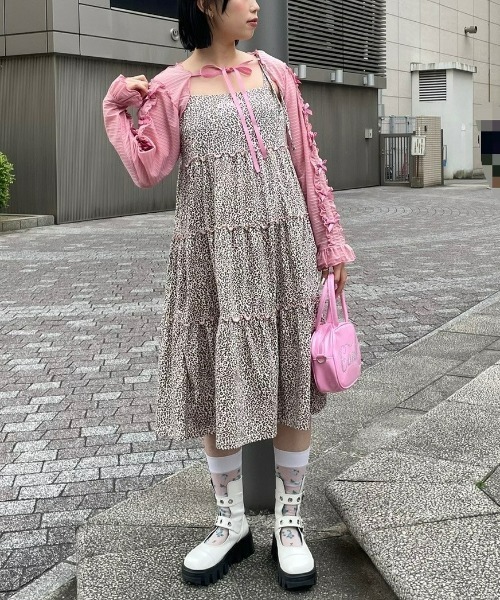 Candy Stripper（キャンディストリッパー）の「CND TIERED CAMISOLE ワンピース（ワンピース・レディース・ブラック/ベージュ/グレー・2）」の3枚目の写真