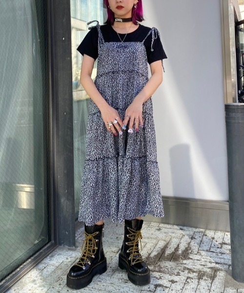 Candy Stripper（キャンディストリッパー）の「CND TIERED CAMISOLE ワンピース（ワンピース・レディース・ブラック/ベージュ/グレー・2）」の2枚目の写真
