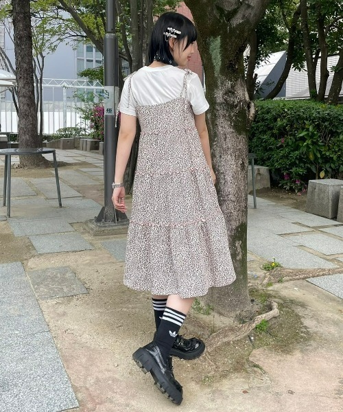 Candy Stripper（キャンディストリッパー）の「CND TIERED CAMISOLE ワンピース（ワンピース・レディース・ブラック/ベージュ/グレー・2）」の17枚目の写真