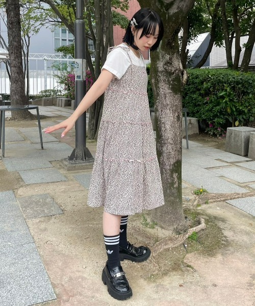 Candy Stripper（キャンディストリッパー）の「CND TIERED CAMISOLE ワンピース（ワンピース・レディース・ブラック/ベージュ/グレー・2）」の16枚目の写真
