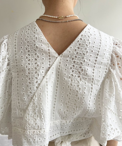 SHENERY（シーナリー）の「カットワークレースブラウス（シャツ/ブラウス・レディース・ホワイト/ブラック・FREE）」の18枚目の写真