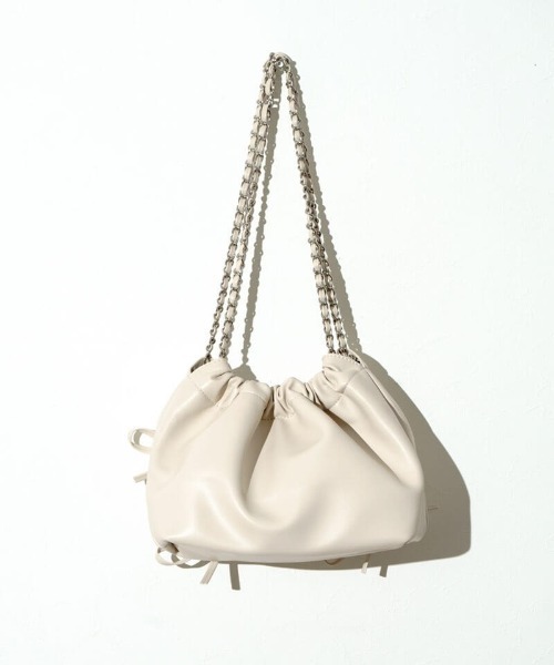 flower(フラワー)の「リボンチェーンバッグ(ショルダーバッグ・レディース・アイボリー・FREE)」の7枚目の写真