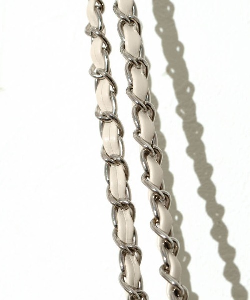 flower(フラワー)の「リボンチェーンバッグ(ショルダーバッグ・レディース・アイボリー・FREE)」の8枚目の写真