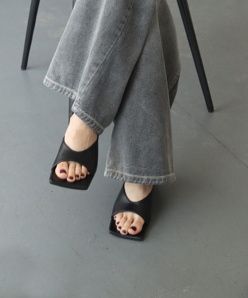 cheriella】ワイドスクエアミュールサンダル WIDE SQUARE MULE SANDALS