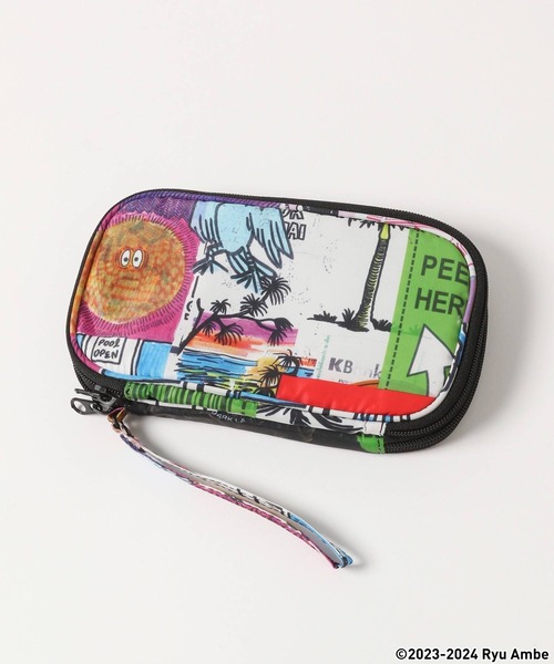 RAGEBLUE（レイジブルー）の「【Ryu Ambe】コラボポーチ（ポーチ・メンズ・ブラック/その他/ホワイト/ブラック系その他・FREE）」の4枚目の写真