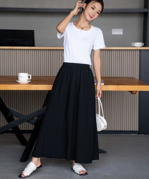 BANICO（バニコ）の「【Banico】ラウンドネックソリッドカラーTシャツ (SS)（Tシャツ/カットソー・レディース・ブラック/ホワイト/オフホワイト・FREE）」の17枚目の写真