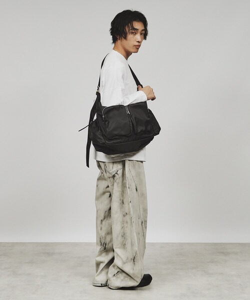 tk.TAKEO KIKUCHI（ティーケータケオキクチ）の「◆ダブルポケットビッグショルダーバッグ（ショルダーバッグ・メンズ・ブラック系7/ブラック/グレー系その他/ブラック系・00）」の12枚目の写真