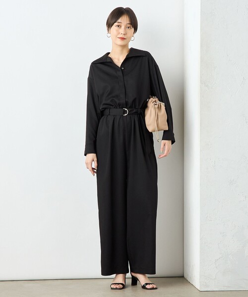NOLLEY’S Sophi（ノーリーズソフィ）の「ウォッシャブルベルト付きサテンジャンプスーツ（つなぎ/オールインワン・レディース・キャメル/ブラック・38）」の3枚目の写真
