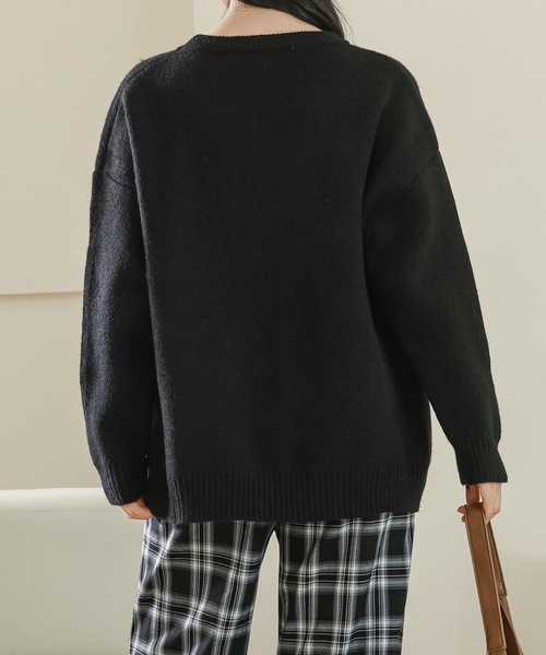 Lace Ladies(レースレディース)の「アルファベット レター ビッグシルエット 長袖 ニット プルオーバー(ニット/セーター・レディース・ホワイト/ブラウン/ブラック・FREE)」の6枚目の写真