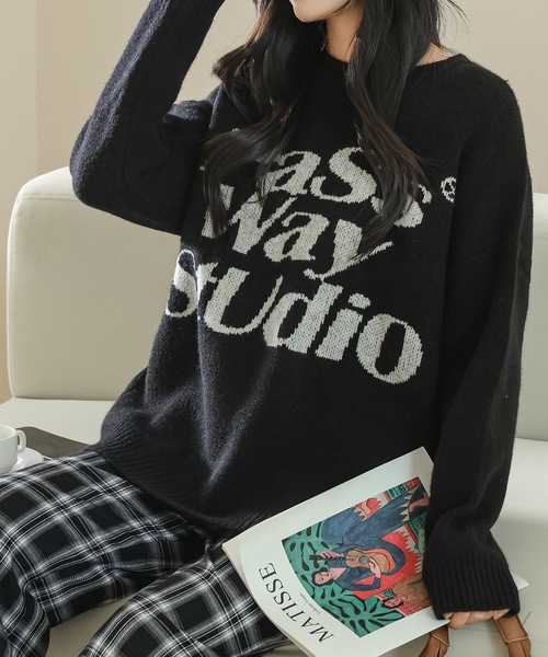 Lace Ladies(レースレディース)の「アルファベット レター ビッグシルエット 長袖 ニット プルオーバー(ニット/セーター・レディース・ホワイト/ブラウン/ブラック・FREE)」の8枚目の写真