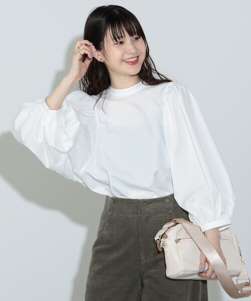 BEAMS HEART(ビームスハート)の「ノーカラー 袖ギャザー ブラウス(シャツ/ブラウス・レディース・チャコールグレー/オフホワイト/イエロー・FREE)」の6枚目の写真