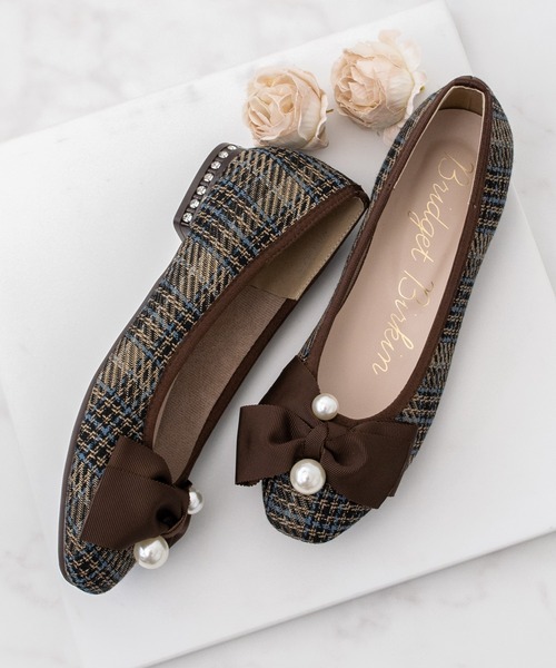 Bridget Birkin（ブリジットバーキン）の「【Bridget Birkin】ビッグパールリボンフラットシューズ(541528)（パンプス・レディース・ブラウン系その他/ベージュ系その他/ブラック系その他/ブラック系その他2・22.5/23/24/23.5/24.5）」の4枚目の写真