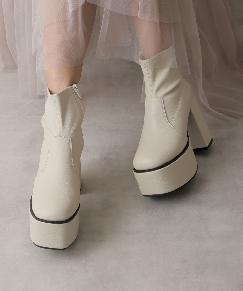 DEMETER（デメテル）の「厚底太ヒール スクエアトゥ ストレッチブーツ（ブーツ・レディース・ブラック系その他/アイボリー/ブラック・S/M/L/LL）」の14枚目の写真