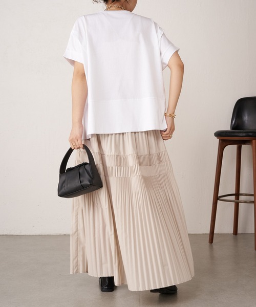 Jena espace merveilleux（ジェナ　エスパスメルヴェイユ）の「【ジェナの定番】ビッグ変形Tシャツ（Tシャツ/カットソー・レディース・オフホワイト・FREE）」の3枚目の写真