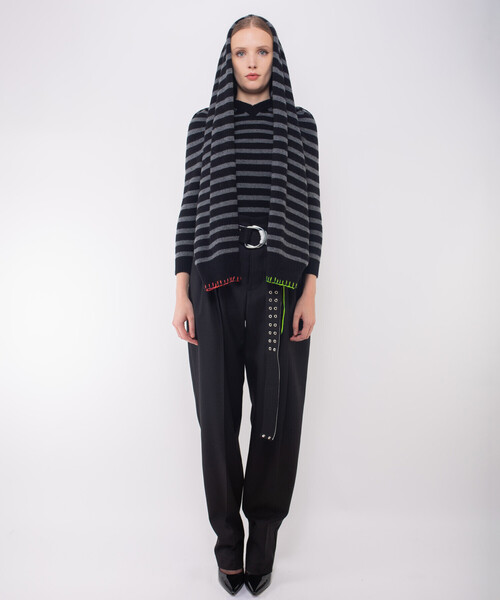 Bshop(ビショップ)の「LA FETICHE | ウール フーデッドセータースカーフ KIKI(マフラー・レディース・ダークグレー/グレー系その他・ONE)」の5枚目の写真