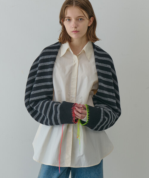 Bshop(ビショップ)の「LA FETICHE | ウール フーデッドセータースカーフ KIKI(マフラー・レディース・ダークグレー/グレー系その他・ONE)」の7枚目の写真