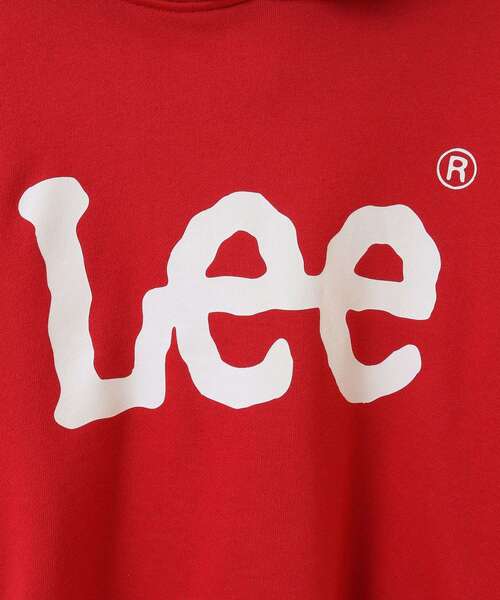 earth music&ecology(アースミュージックアンドエコロジー)の「Lee×e.m.a.eショート丈パーカー(スウェット・レディース・グレー/レッド/ホワイト/ネイビー・FREE)」の19枚目の写真