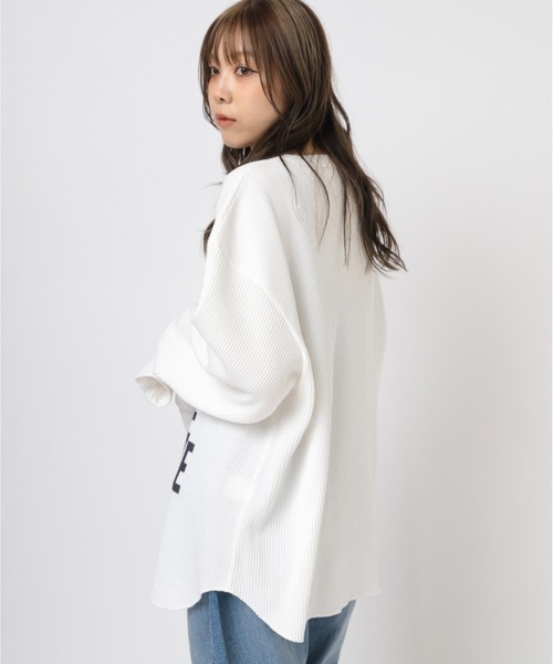 RNA（アールエヌエー）の「M2351 ＡＬＴＥＲＮＡＴＩＶＥワッフルプルオーバー（Tシャツ/カットソー・レディース・ホワイト/ピンク/ブラウン・MEDIUM）」の4枚目の写真