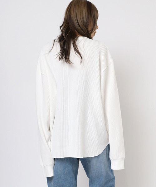 RNA（アールエヌエー）の「M2351 ＡＬＴＥＲＮＡＴＩＶＥワッフルプルオーバー（Tシャツ/カットソー・レディース・ホワイト/ピンク/ブラウン・MEDIUM）」の5枚目の写真