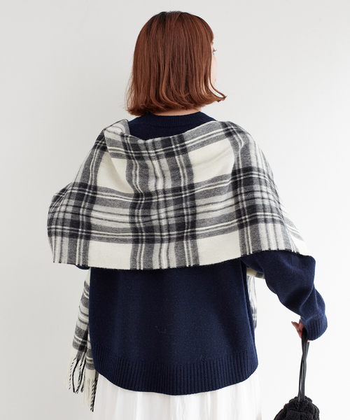 B.C STOCK(ベーセーストック)の「MOON/ムーン 別注 チェックストール(マフラー・レディース・ブルー/グリーン/ブラック/グレー/チャコールグレー・FREE)」の11枚目の写真