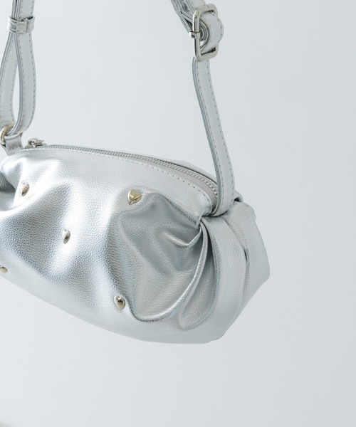 RODE SKO（ロデスコ）の「ハートスタッズミニショルダーバッグ（ショルダーバッグ・レディース・シルバー/ブラック・ONE）」の5枚目の写真