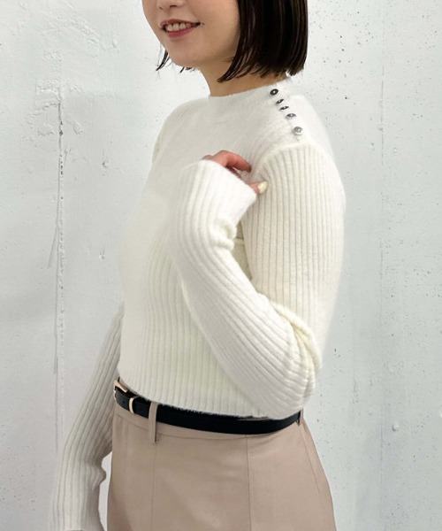 archives（アルシーヴ）の「肩ボタンモールリブニット（ニット/セーター・レディース・ピンクベージュ/ブラック/ブルー/オフホワイト・MEDIUM）」の12枚目の写真