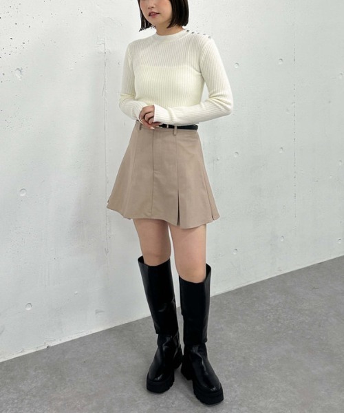 archives（アルシーヴ）の「肩ボタンモールリブニット（ニット/セーター・レディース・ピンクベージュ/ブラック/ブルー/オフホワイト・MEDIUM）」の15枚目の写真