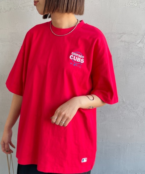 MLB（メジャーリーグベースボール）の「[FANATICS/ファナティクス] 別注 MLB ワンポイントロゴ刺繍Tシャツ（Tシャツ/カットソー・レディース・レッド/ホワイト/ブラック・M/XXL/XL/S/L）」の3枚目の写真