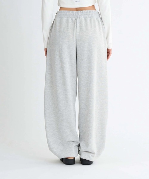 ROXY（ロキシー）の「SUN CHASERS PANTS /ロキシーアジャスターコード付きスウェットパンツ（スウェットパンツ・レディース・ホワイト/ピンク/グレー・LARGE/MEDIUM/SMALL）」の13枚目の写真