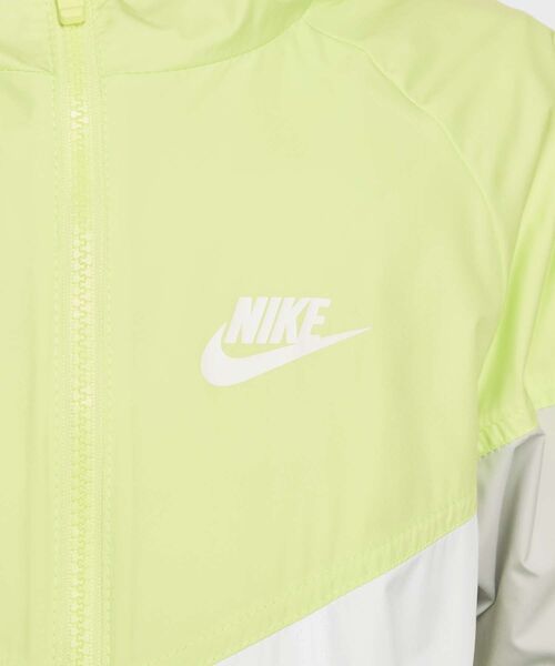 NIKE（ナイキ）の「ナイキ スポーツウェア ウィンドランナー ジュニア フーデッド レペル ジャケット / Nike Sportswear Windrunner Big Kids' Hooded Repel Jacket FZ5516-736 Light Lemon Twist（ナイロンジャケット・キッズ・イエロー系その他2・160/150/140/170/130）」の19枚目の写真
