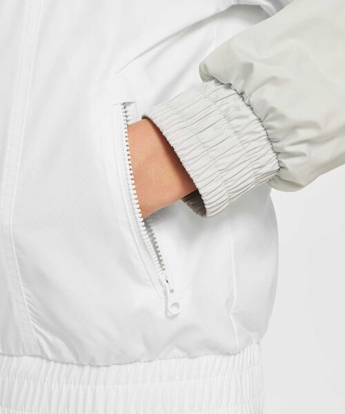 セール】ナイキ スポーツウェア ウィンドランナー ジュニア フーデッド