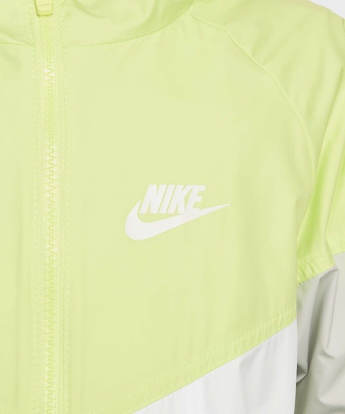 NIKE（ナイキ）の「ナイキ スポーツウェア ウィンドランナー ジュニア フーデッド レペル ジャケット / Nike Sportswear Windrunner Big Kids' Hooded Repel Jacket FZ5516-736 Light Lemon Twist（ナイロンジャケット・キッズ・イエロー系その他2・160/150/140/170/130）」の13枚目の写真