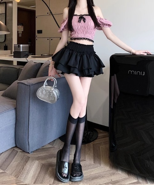 Mejoul（メジュール）の「【インナーパンツ付】ウエストギャザー ティアードフリルミニスカート（スカート・レディース・ブラック/ホワイト・L/M）」の17枚目の写真