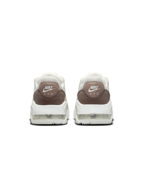 NIKE(ナイキ)の「NIKE ナイキ ウィメンズ エア マックス エクシー(スニーカー・レディース・ホワイト・23.0cm/23.5cm/24.0cm/24.5cm/25.0cm/25.5cm/26.0cm)」の5枚目の写真