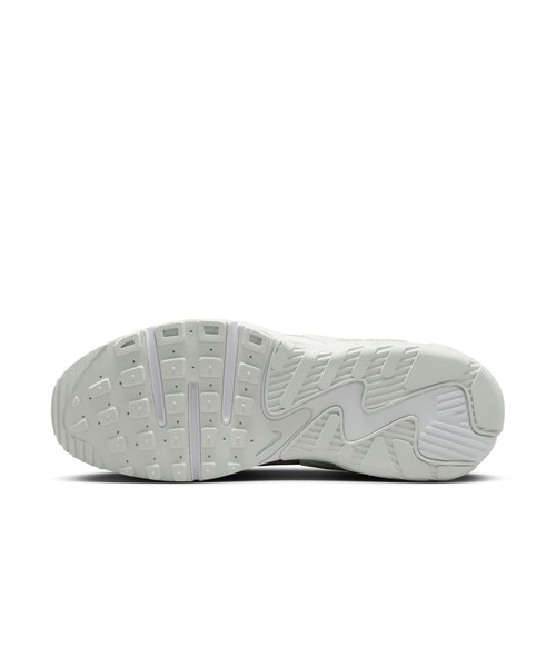 NIKE(ナイキ)の「NIKE ナイキ ウィメンズ エア マックス エクシー(スニーカー・レディース・ホワイト・23.0cm/23.5cm/24.0cm/24.5cm/25.0cm/25.5cm/26.0cm)」の4枚目の写真
