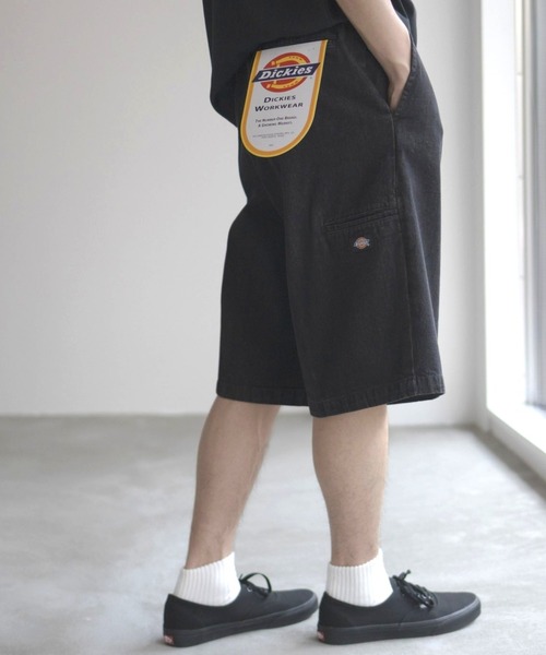 Dickies(ディッキーズ)の「DICKIES サイドポケットワイドハーフパンツ(デニムパンツ・メンズ・インディゴブルー/ベージュ/ブラック/チャコールグレー/ブラック系その他/ダークグリーン・M/L/XL)」の3枚目の写真