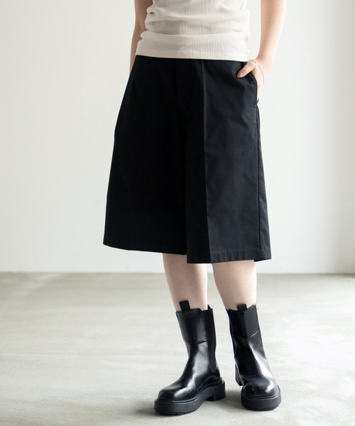 Dickies(ディッキーズ)の「DICKIES サイドポケットワイドハーフパンツ(デニムパンツ・メンズ・インディゴブルー/ベージュ/ブラック/チャコールグレー/ブラック系その他/ダークグリーン・M/L/XL)」の7枚目の写真