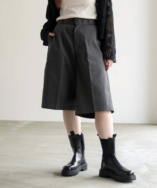 Dickies(ディッキーズ)の「DICKIES サイドポケットワイドハーフパンツ(デニムパンツ・メンズ・インディゴブルー/ベージュ/ブラック/チャコールグレー/ブラック系その他/ダークグリーン・M/L/XL)」の11枚目の写真