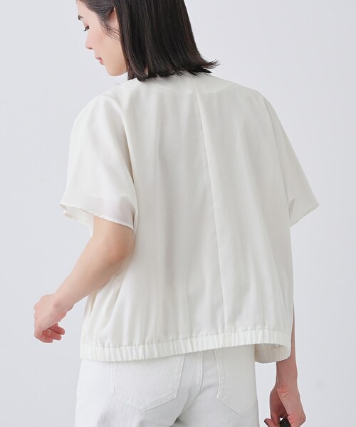 INDIVI（インディヴィ）の「【通気性◎撥水／UVケア】フレンチスリーブ ブラウスライクジャケット（テーラードジャケット・レディース・ダークブラウン/オフホワイト/ネイビー系5・05/13/15 /34/38）」の6枚目の写真